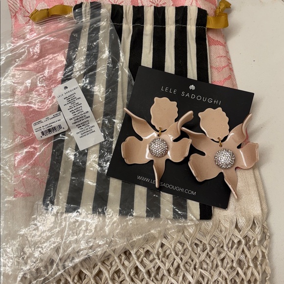 NWT Lele Sadoughi Crystal Lily Blush Floral Earrings - Picture 4 of 6